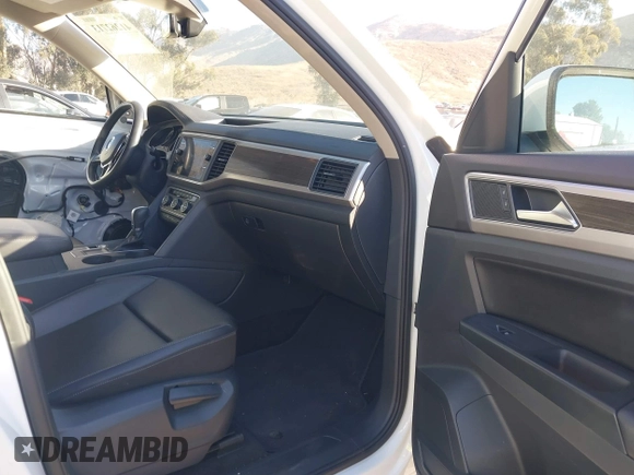 2018 Volkswagen Atlas SE с VIN 1V2DR2CA9JC551484, выставлен на аукционе IAAI как лот 41262713 с пробегом 59 054 миль миль и . История ставок и продаж доступна на DreamBid. Изображение 5.