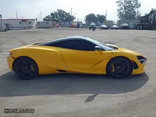 2019 McLaren 720S with VIN SBM14DCAXKW002639, listed as a IAAI auction lot 41707749 with 59,720 mi miles. Bid and sale history available at carsss.com. Image 14.