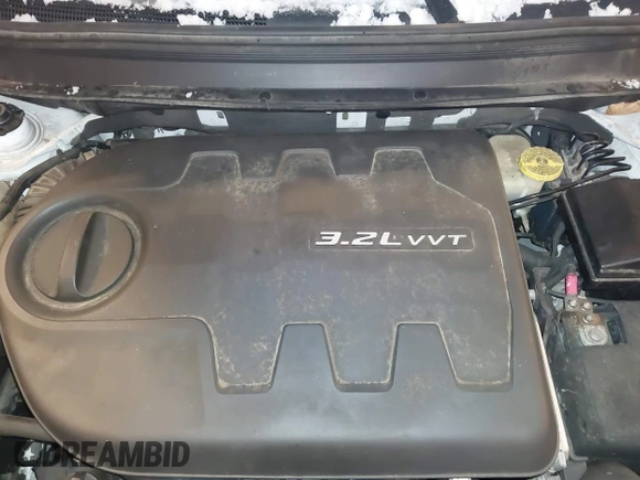 2014 Jeep Cherokee Trailhawk with VIN 1C4PJMBS5EW159912, listed as a IAAI auction lot 41538254 with 166,955 mi miles. Bid and sale history available at carsss.com. Image 10.