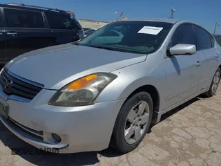 2007 Nissan Altima 2.5 with VIN 1N4AL21E17C154782, listed as a IAAI auction lot 42093605 with 142,591 mi miles. Bid and sale history available at carsss.com. Image 6.