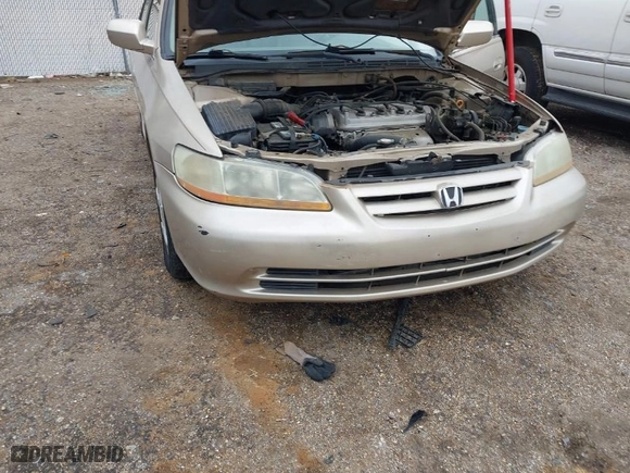 2002 Honda Accord Sdn EX with VIN 1HGCG56612A025943, listed as a IAAI auction lot 41504592 with 191,687 mi miles. Bid and sale history available at carsss.com. Image 6.