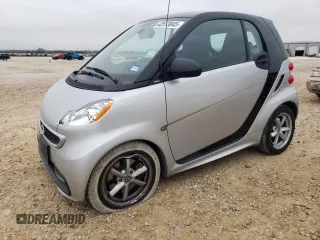 2015 Smart fortwo Passion with VIN WMEEJ3BA2FK815423, listed as a Copart auction lot 42573045 with 11,588 mi miles and Salvage Title. Bid and sale history available at carsss.com. Image 1.