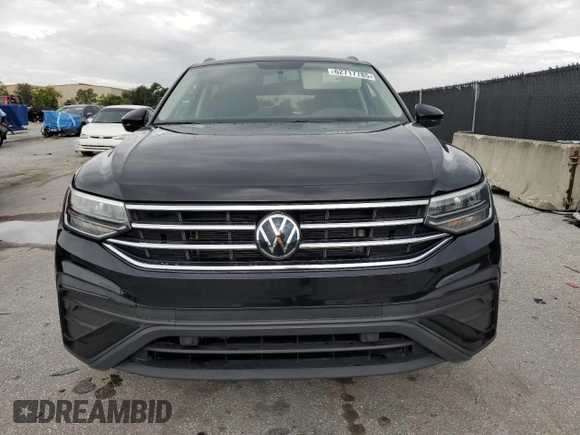 2022 Volkswagen Tiguan S with VIN 3VV1B7AX7NM111380, listed as a Copart auction lot 62717785 with 169,366 mi miles and Clean title. Bid and sale history available at DreamBid. Image 5.