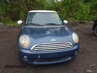 2010 MINI Hardtop with VIN WMWMF3C55ATZ26755, listed as a IAAI auction lot 42196335 with 134,453 mi miles and . Bid and sale history available at DreamBid. Image 6.