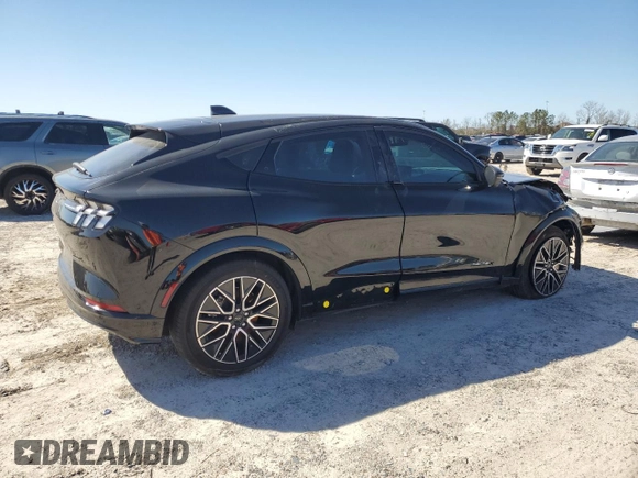 2024 Ford Mustang Mach-E Premium z VIN 3FMTK3R78RMA23282, wystawiony jako Copart lot #47242535 z przebiegiem Nie podano mil oraz Szkoda całkowita • Salvage title. Historia ofert i sprzedaży dostępna na DreamBid. Obrazek 3.