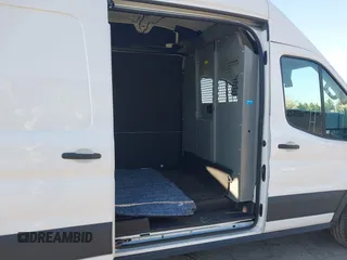 2024 Ford Transit Cargo z VIN 1FTBW3X89RKB49268, wystawiony jako IAAI lot #42081360 z przebiegiem 7 290 mil mil oraz . Historia ofert i sprzedaży dostępna na DreamBid. Obrazek 8.
