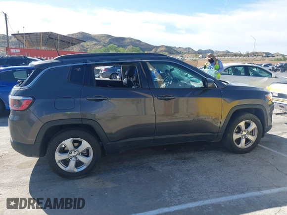2020 Jeep Compass Altitude z VIN 3C4NJCBB8LT199034, wystawiony jako IAAI lot #42008510 z przebiegiem Nie podano mil oraz . Historia ofert i sprzedaży dostępna na DreamBid. Obrazek 12.