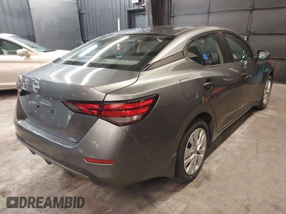 2024 Nissan Sentra S z VIN 3N1AB8BV5RY233271, wystawiony jako IAAI lot #41785846 z przebiegiem 18 181 mil mil oraz . Historia ofert i sprzedaży dostępna na DreamBid. Obrazek 4.