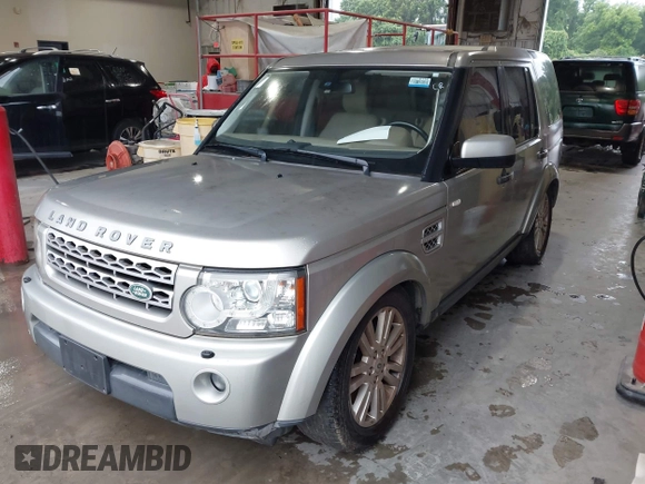 2011 Land Rover LR4 HSE z VIN SALAG2D47BA556482, wystawiony jako IAAI lot #42355286 z przebiegiem 153 692 mil mil oraz . Historia ofert i sprzedaży dostępna na DreamBid. Obrazek 2.