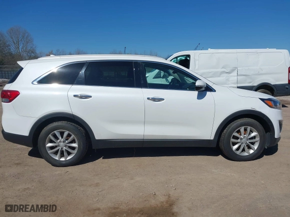 2016 Kia Sorento LX with VIN 5XYPG4A52GG002963, listed as a IAAI auction lot 41874425 with 230,541 mi miles. Bid and sale history available at carsss.com. Image 13.