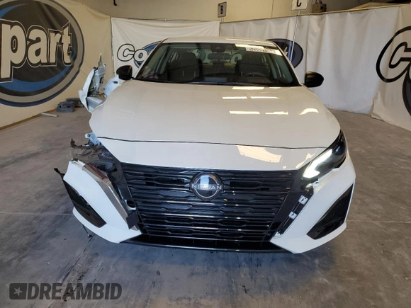 2025 Nissan Altima SV with VIN 1N4BL4DV5SN374144, listed as a Copart auction lot 53586105 with 1,409 mi miles and Clean Title. Bid and sale history available at DreamBid. Image 5.