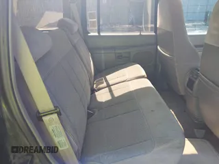 1997 Mercury Mountaineer z VIN 4M2DU55P8VUJ17747, wystawiony jako IAAI lot #41951530 z przebiegiem 79 377 mil mil oraz . Historia ofert i sprzedaży dostępna na DreamBid. Obrazek 8.