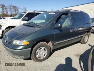 2000 Dodge Caravan with VIN 2B4GP2530YR652561, listed as a Copart auction lot 82628144 with 207,704 mi miles and Salvage Title. Bid and sale history available at carsss.com. Image 1.