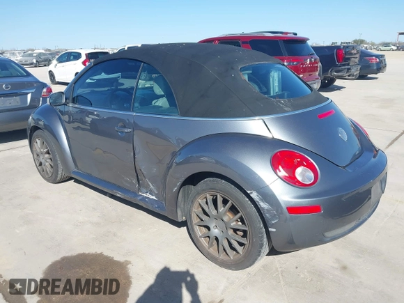 2006 Volkswagen Beetle z VIN 3VWRF31Y96M332050, wystawiony jako IAAI lot #41232267 z przebiegiem 83 450 mil mil oraz . Historia ofert i sprzedaży dostępna na DreamBid. Obrazek 3.