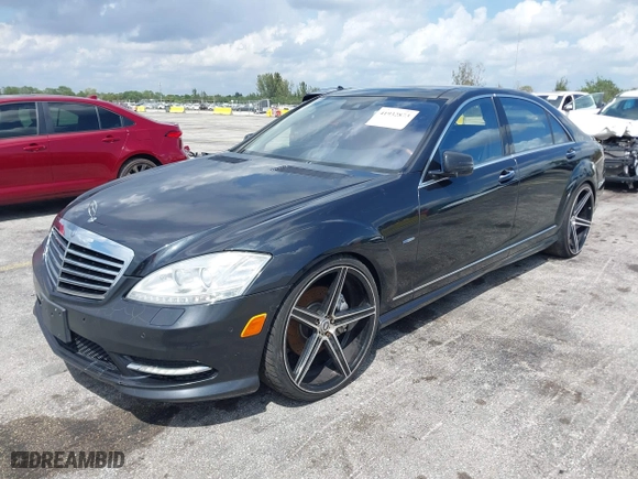 2012 Mercedes-Benz S-Class S 550 with VIN WDDNG9EB6CA432600, listed as a IAAI auction lot 41932873 with 98,117 mi miles. Bid and sale history available at carsss.com. Image 17.