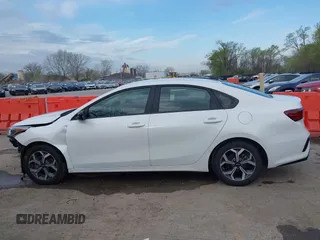 2021 Kia Forte LXS z VIN 3KPF24AD8ME360661, wystawiony jako IAAI lot #41955200 z przebiegiem 106 542 mil mil oraz . Historia ofert i sprzedaży dostępna na DreamBid. Obrazek 15.