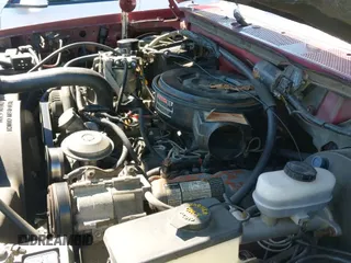 1993 Ford F-250 z VIN 1FTHX25M6PKA24095, wystawiony jako IAAI lot #42840690 z przebiegiem 119 201 mil mil oraz . Historia ofert i sprzedaży dostępna na DreamBid. Obrazek 19.