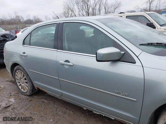 2007 Mercury Milan Premier with VIN 3MEHM08157R618377, listed as a IAAI auction lot 41995725 with 230,309 mi miles. Bid and sale history available at carsss.com. Image 14.