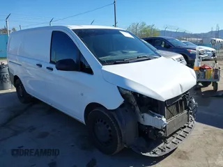 2019 Mercedes-Benz Metris Cargo z VIN WD3PG2EAXK3530575, wystawiony jako IAAI lot #41813709 z przebiegiem 136 174 mil mil oraz . Historia ofert i sprzedaży dostępna na DreamBid. Obrazek 1.