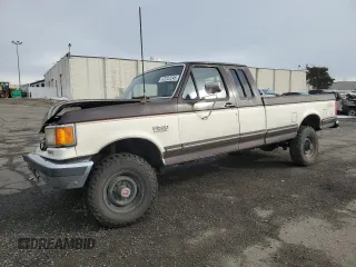 1991 Ford F-250 HD with VIN 1FTHX26G1MKB21130, listed as a Copart auction lot 42222245 with 13,849 mi miles and Salvage Title. Bid and sale history available at carsss.com. Image 1.
