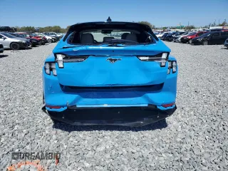 2024 Ford Mustang Mach-E Premium z VIN 3FMTK3R72RMA32365, wystawiony jako Copart lot #47898805 z przebiegiem 3 940 mil mil oraz Szkoda całkowita • Salvage title. Historia ofert i sprzedaży dostępna na DreamBid. Obrazek 6.