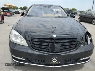 2010 Mercedes-Benz S 400 with VIN WDDNG9FB3AA301975, listed as a Copart auction lot 68335744 with 72,948 mi miles and Salvage Title. Bid and sale history available at DreamBid. Image 5.