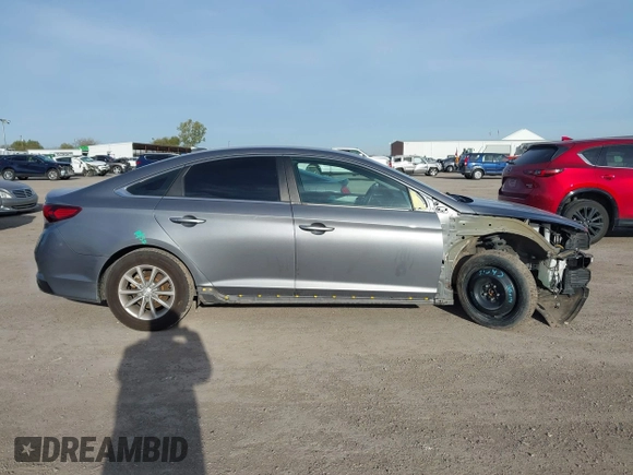 2019 Hyundai Sonata SE with VIN 5NPE24AF0KH774328, listed as a IAAI auction lot 41083370 with 84,196 mi miles and . Bid and sale history available at carsss.com. Image 14.
