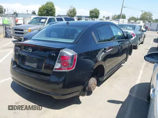 2012 Nissan Sentra SR z VIN 3N1AB6AP6CL616342, wystawiony jako IAAI lot #42408224 z przebiegiem 138 454 mil mil oraz . Historia ofert i sprzedaży dostępna na DreamBid. Obrazek 4.
