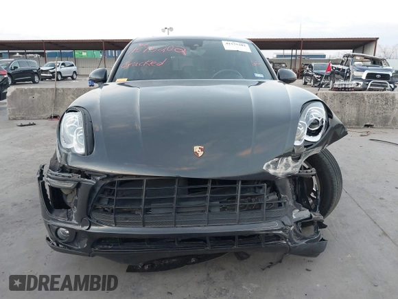 2018 Porsche Macan with VIN WP1AA2A53JLB05430, listed as a IAAI auction lot 41575202 with 65,834 mi miles. Bid and sale history available at carsss.com. Image 12.