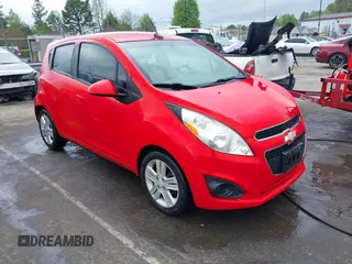 2014 Chevrolet Spark LS z VIN KL8CB6S98EC548672, wystawiony jako IAAI lot #41953786 z przebiegiem 114 330 mil mil oraz . Historia ofert i sprzedaży dostępna na DreamBid. Obrazek 1.