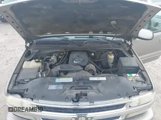 2001 Chevrolet Tahoe LS z VIN 1GNEC13T11J107893, wystawiony jako IAAI lot #42261213 z przebiegiem 338 454 mil mil oraz . Historia ofert i sprzedaży dostępna na DreamBid. Obrazek 10.