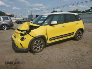 2014 FIAT 500L Trekking with VIN ZFBCFADH3EZ010061, listed as a Copart auction lot 59263115 with 98,207 mi miles and Salvage title. Bid and sale history available at DreamBid. Image 1.