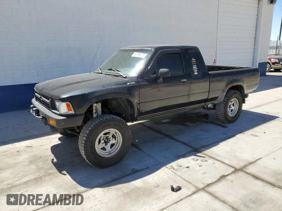 1990 Toyota Pickup DLX with VIN JT4RN93P3L5021924, listed as a Copart auction lot 64699075 with 287,298 mi miles and Clean title. Bid and sale history available at DreamBid. Image 1.