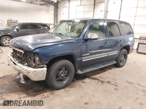2002 Chevrolet Tahoe LS with VIN 1GNEC13V32R141872, listed as a IAAI auction lot 40994532 with 207,626 mi miles. Bid and sale history available at carsss.com. Image 2.