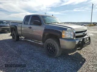 2008 Chevrolet Silverado 1500 1LT with VIN 2GCEK190581209789, listed as a Copart auction lot 46324265 with 202,861 mi miles and Salvage Title. Bid and sale history available at DreamBid. Image 4.