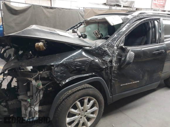 2014 Jeep Cherokee Limited с VIN 1C4PJMDB8EW277417, выставлен на аукционе IAAI как лот 42256310 с пробегом 88 259 миль миль и . История ставок и продаж доступна на DreamBid. Изображение 6.