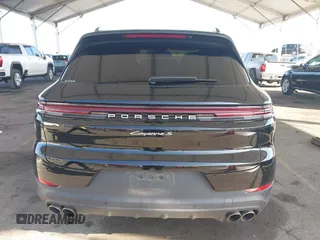 2024 Porsche Cayenne S z VIN WP1AL2AY3RDA35194, wystawiony jako IAAI lot #40984680 z przebiegiem 23 852 mil mil oraz . Historia ofert i sprzedaży dostępna na DreamBid. Obrazek 17.