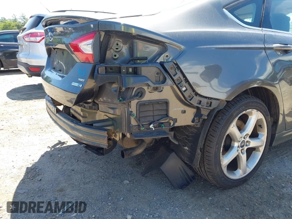 2016 Ford Fusion SE with VIN 3FA6P0T91GR263632, listed as a IAAI auction lot 42622712 with 184,000 mi miles and . Bid and sale history available at DreamBid. Image 19.