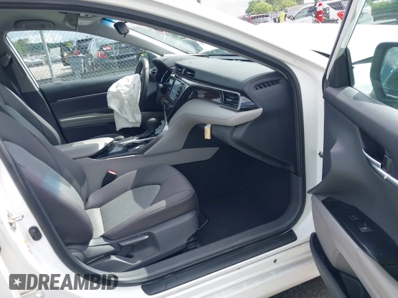 2019 Toyota Camry LE z VIN 4T1B11HKXKU237605, wystawiony jako IAAI lot #42248386 z przebiegiem 70 235 mil mil oraz . Historia ofert i sprzedaży dostępna na DreamBid. Obrazek 5.