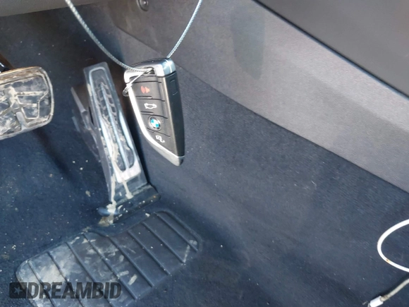 2021 BMW X3 M z VIN 5YMTS0C06M9F45134, wystawiony jako IAAI lot #41867376 z przebiegiem 35 237 mil mil oraz . Historia ofert i sprzedaży dostępna na DreamBid. Obrazek 11.