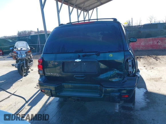2005 Chevrolet TrailBlazer LT with VIN 1GNDT13S552203593, listed as a IAAI auction lot 41833044 with 195,227 mi miles and . Bid and sale history available at DreamBid. Image 16.
