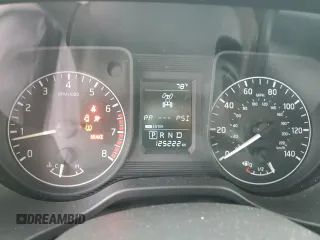 2017 Nissan Titan SV z VIN 1N6AA1EJ1HN559884, wystawiony jako Copart lot #55833245 z przebiegiem 125 222 mil mil oraz Szkoda całkowita • Salvage title. Historia ofert i sprzedaży dostępna na DreamBid. Obrazek 9.