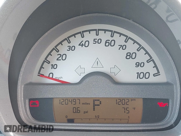 2009 Smart fortwo Pure z VIN WMEEJ31X59K245895, wystawiony jako IAAI lot #42266793 z przebiegiem 120 497 mil mil oraz . Historia ofert i sprzedaży dostępna na DreamBid. Obrazek 7.