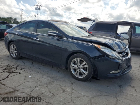 2013 Hyundai Sonata Limited z VIN 5NPEC4AC3DH591172, wystawiony jako Copart lot #58906375 z przebiegiem 171 765 mil mil oraz Szkoda całkowita • Salvage title. Historia ofert i sprzedaży dostępna na DreamBid. Obrazek 4.