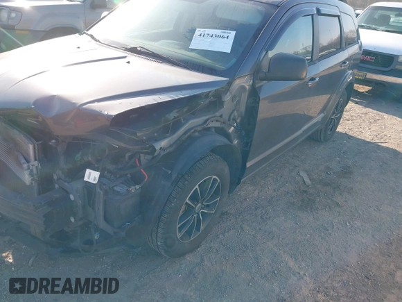 2018 Dodge Journey SE with VIN 3C4PDCAB4JT295807, listed as a IAAI auction lot 41743064 with 105,836 mi miles and . Bid and sale history available at DreamBid. Image 18.