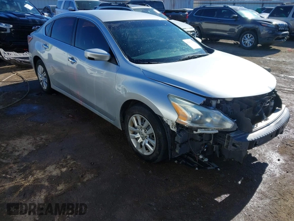2015 Nissan Altima 2.5 S with VIN 1N4AL3AP6FC256813, listed as a IAAI auction lot 41417833 with 237,936 mi miles. Bid and sale history available at carsss.com. Image 1.