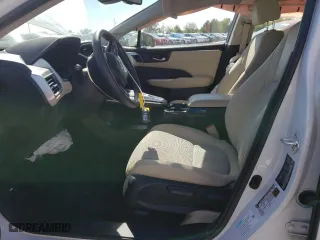 2018 Honda Clarity Plug-In Hybrid with VIN JHMZC5F11JC011406, listed as a Copart auction lot 69223533 with 31,636 mi miles. Bid and sale history available at carsss.com. Image 7.