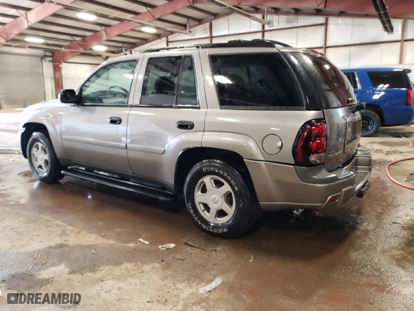 2007 Chevrolet TrailBlazer LT with VIN 1GNDT13S672135257, listed as a Copart auction lot 42154615 with NaN miles and Clean Title. Bid and sale history available at carsss.com. Image 2.
