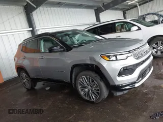 2022 Jeep Compass Limited with VIN 3C4NJDCB0NT168545, listed as a IAAI auction lot 42086423 with 21,647 mi miles and . Bid and sale history available at DreamBid. Image 13.