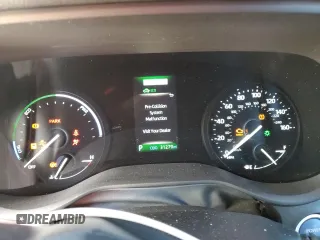 2021 Toyota Sienna LE z VIN 5TDKSKFC1MS017585, wystawiony jako Copart lot #84968164 z przebiegiem 31 279 mil mil oraz Szkoda całkowita • Salvage title. Historia ofert i sprzedaży dostępna na DreamBid. Obrazek 9.